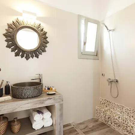 Vinea Santorini Villa